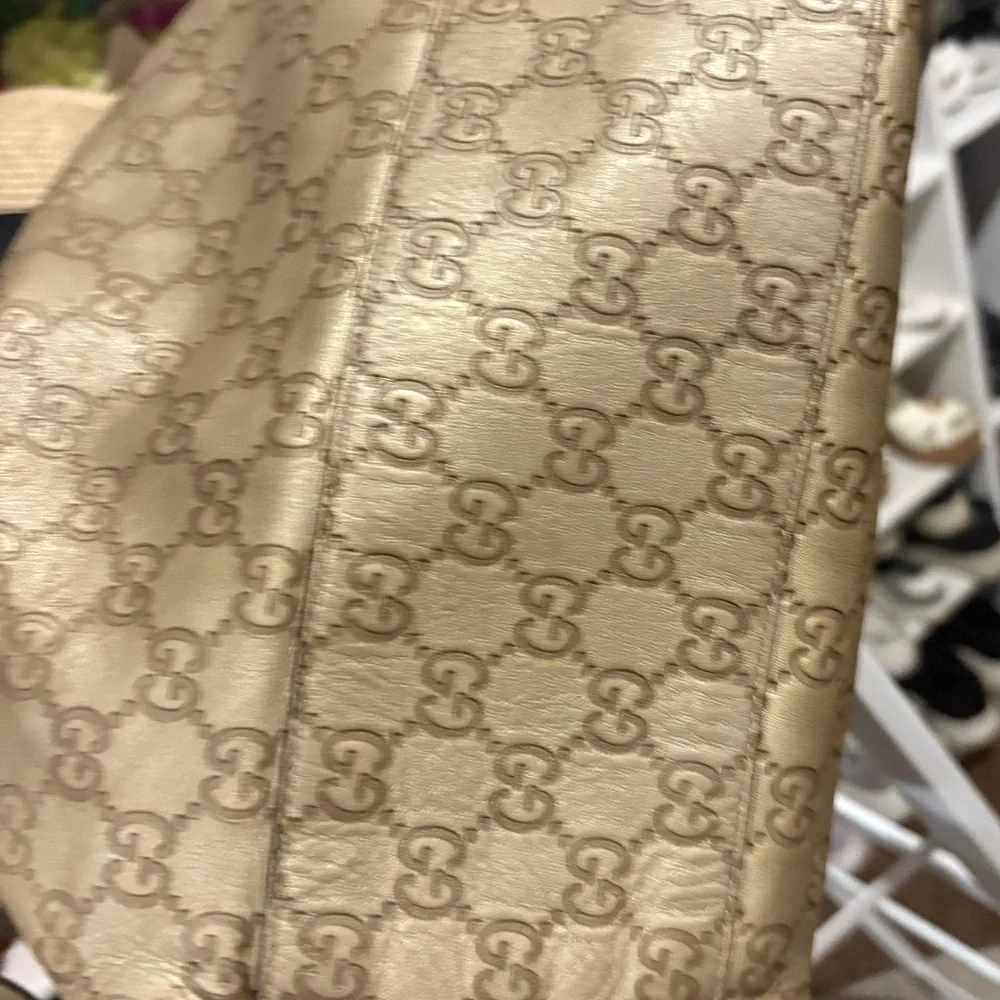 Gucci Beige GG Canvas Shoulder Bag - Picture 2 of 6